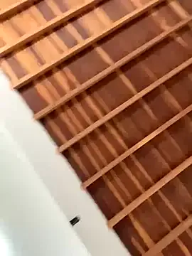 SandiSquirts – webcam model profile photo Image 2