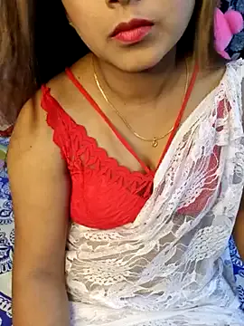 Curlyierr – webcam model profile photo Image 6
