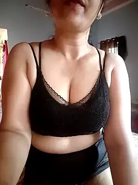 KarimeHills – webcam model profile photo Image 11