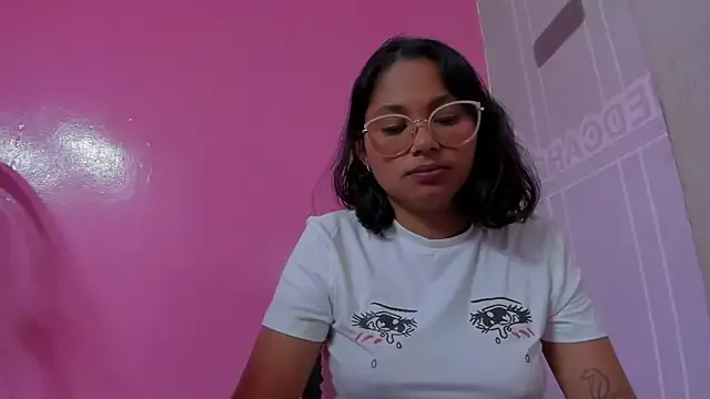 HornyGirlH – webcam model profile photo Image 7