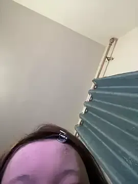 KellyBroke – webcam model profile photo Image 12