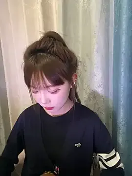 KellyBroke – webcam model profile photo Image 6