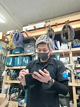 AlanaBorzi – webcam model profile photo Image 4