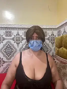 AmaraRice – webcam model profile photo Image 9