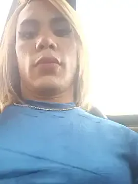 yummy_erika – webcam model profile photo Image 3