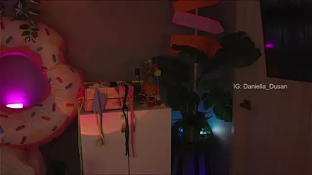 JeniferRein – webcam model profile photo Image 11