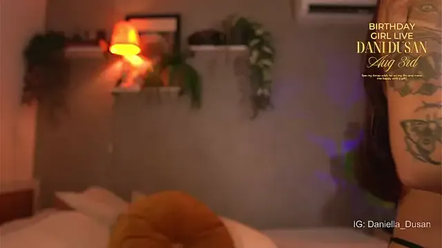 JeniferRein – webcam model profile photo Image 3