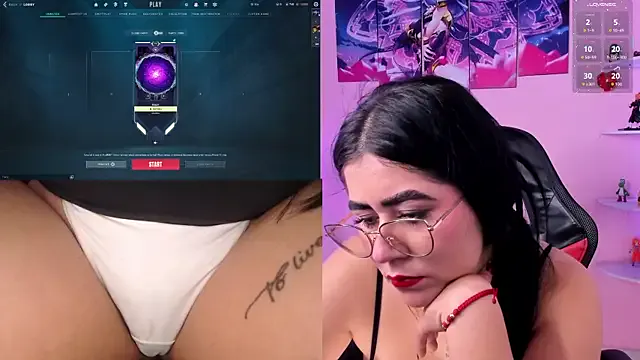 AYW-21 – webcam model profile photo Image 13