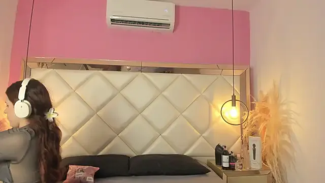 Live with AvaSykes on FliCam Image 15