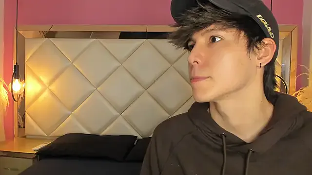 Live with AvaSykes on FliCam Image 16