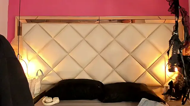 Live with AvaSykes on FliCam Image 5