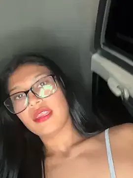 karissia – webcam model profile photo Image 3