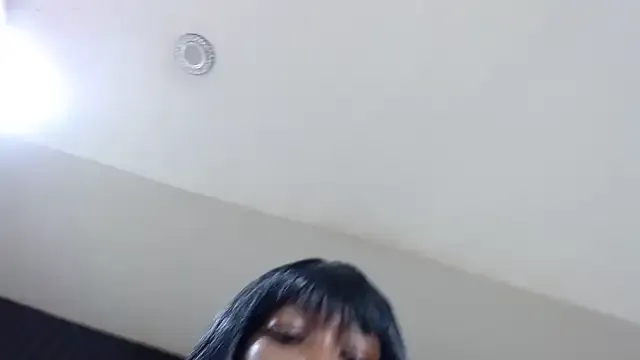 SophieBlaake – webcam model profile photo Image 9