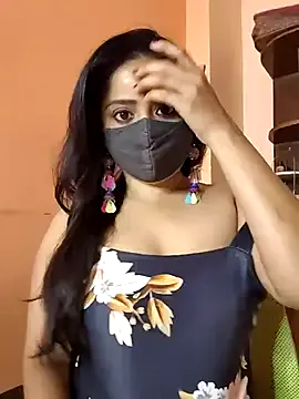 SandiSquirts – webcam model profile photo Image 4