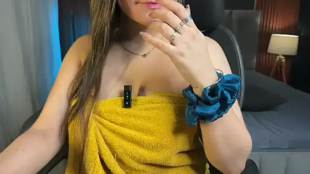 ScarletCliment – webcam model profile photo Image 13
