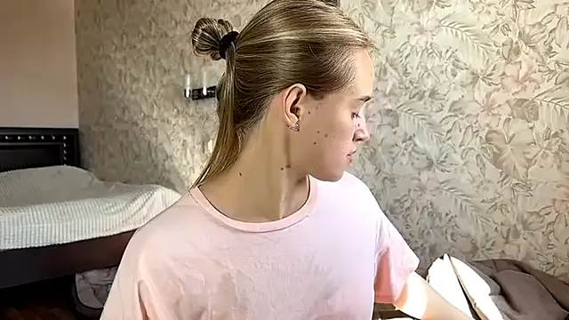 Mary-JP – webcam model profile photo Image 6