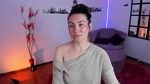 Live with Elizabeth_taylor_b on FliCam