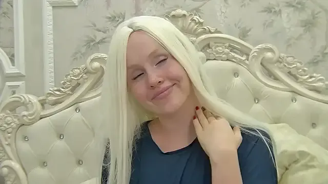 Aleva_freckled – webcam model profile photo Image 14