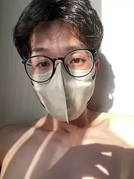 Noya – webcam model profile photo Image 8