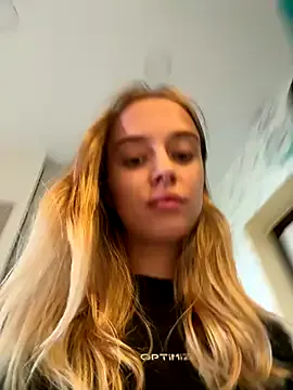 Maragirl – webcam model profile photo Image 10