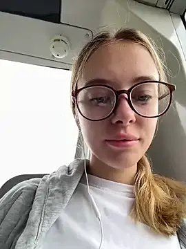 Maragirl – webcam model profile photo Image 6