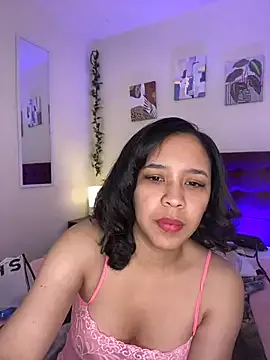 CassieGil – webcam model profile photo Image 14