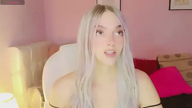 LauraJean – webcam model profile photo Image 17