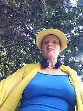 LorieWolf – webcam model profile photo Image 13