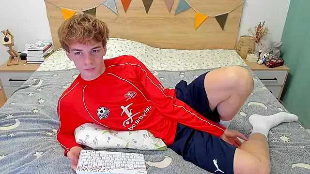 AlissMil – webcam model profile photo Image 12