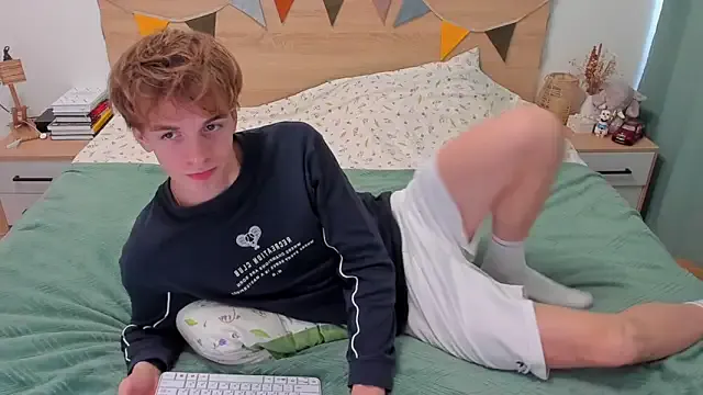 AlissMil – webcam model profile photo Image 14