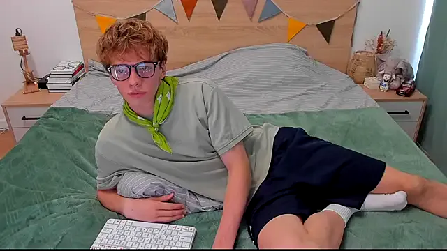 AlissMil – webcam model profile photo Image 9