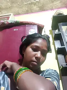 AmaraRice – webcam model profile photo Image 8