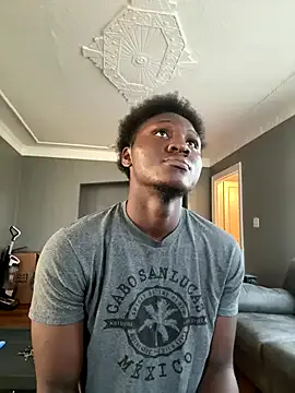 Isabella_69 – webcam model profile photo Image 8