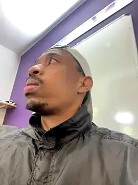 FerLenns – webcam model profile photo Image 3