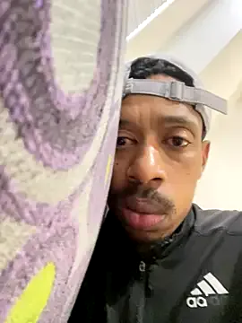 FerLenns – webcam model profile photo Image 8