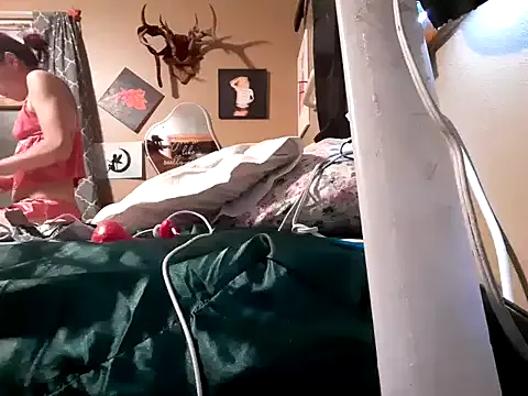 BabyyyLuna – webcam model profile photo Image 2