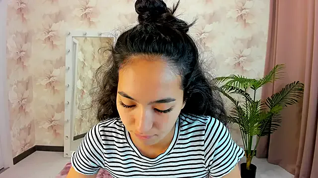 FlirtyAura Image 6