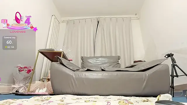 Live with fox-yiyi on FliCam