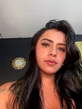 LouiseTswing – webcam model profile photo Image 10