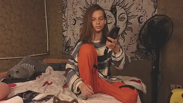 SandiSquirts – webcam model profile photo Image 4