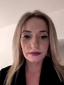 ElianaGarcia – webcam model profile photo Image 14