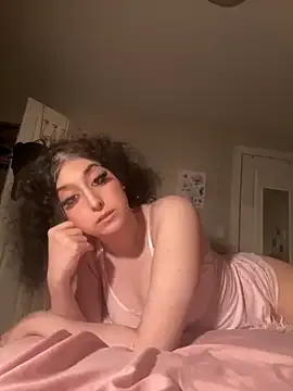 Musae – webcam model profile photo Image 12