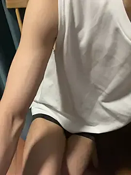 Benson18y – webcam model profile photo Image 8