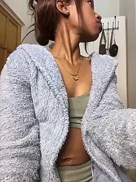 ChloeDevine – webcam model profile photo Image 12