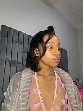 ChloeDevine – webcam model profile photo Image 14