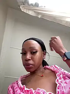 ChloeDevine – webcam model profile photo Image 6