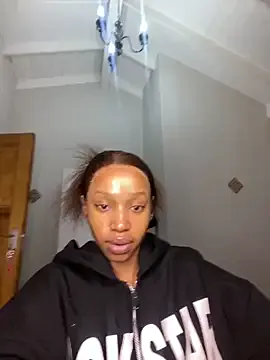 ChloeDevine – webcam model profile photo Image 9