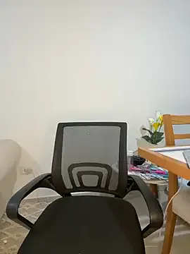 SandiSquirts – webcam model profile photo Image 3