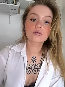 ChloeeGill – webcam model profile photo Image 11