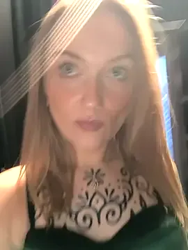 ChloeeGill – webcam model profile photo Image 19